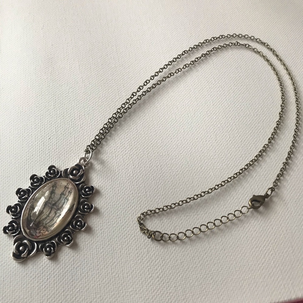 Skeleton Hand Necklace